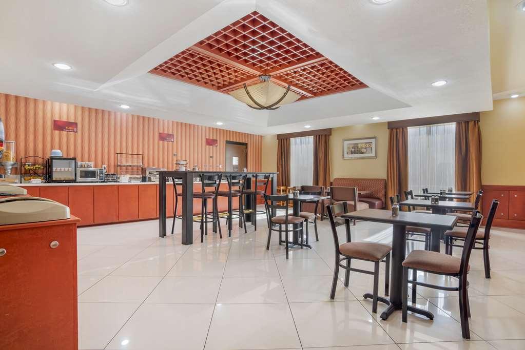 Best Western Plus Flowood Inn & Suites Ресторант снимка