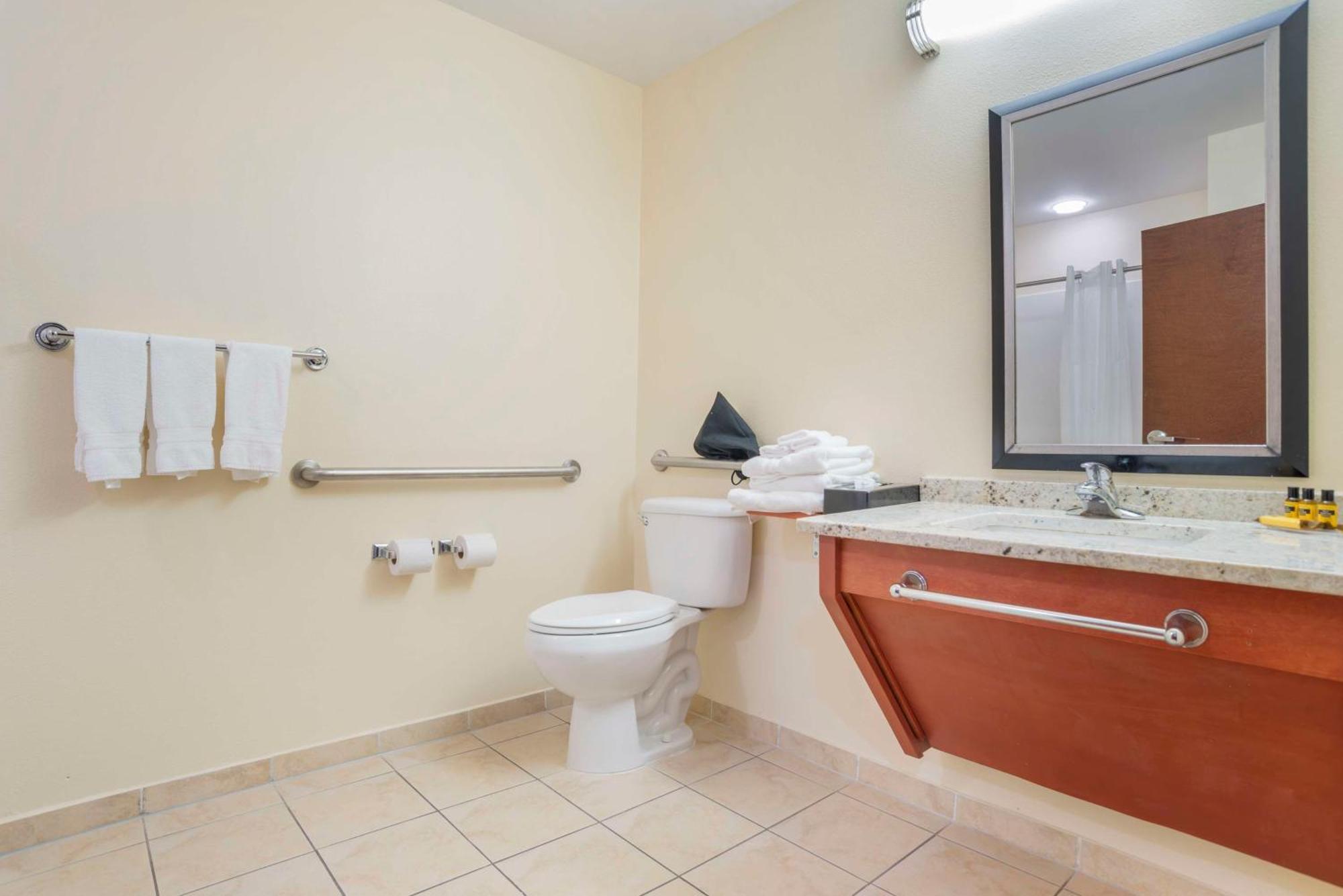 Best Western Plus Flowood Inn & Suites Екстериор снимка