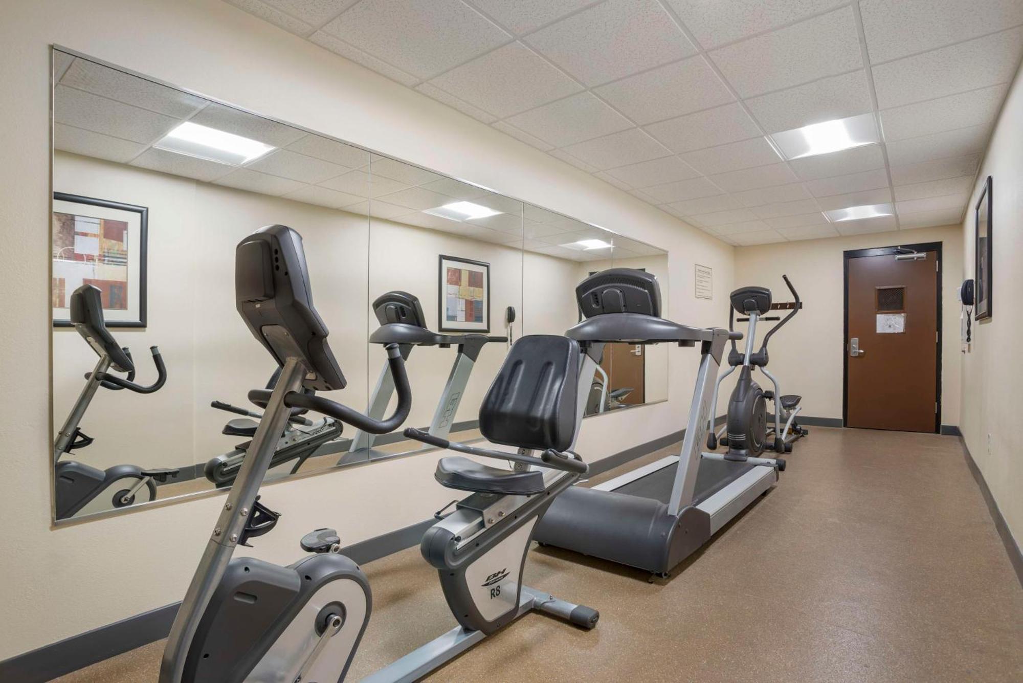 Best Western Plus Flowood Inn & Suites Екстериор снимка